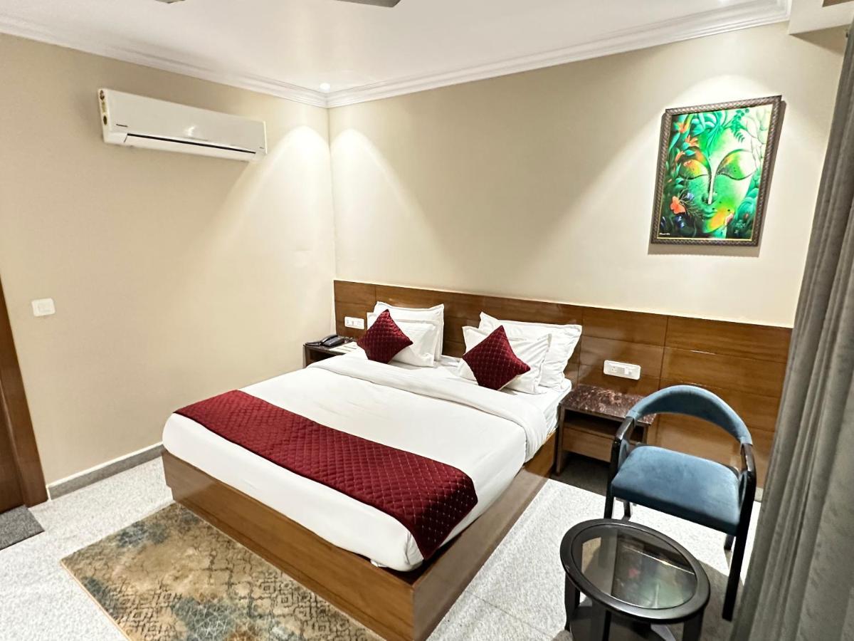 Highlands Hotel Rishīkesh 外观 照片